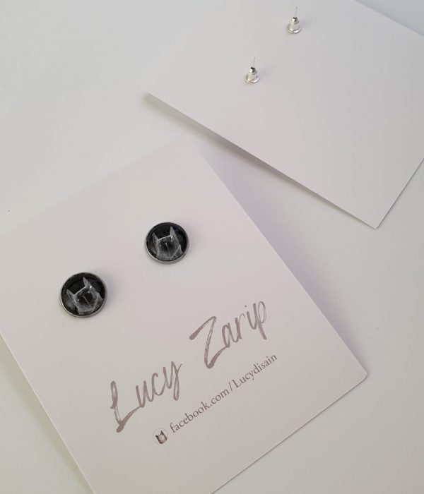 kõrvaehted musta kassiga