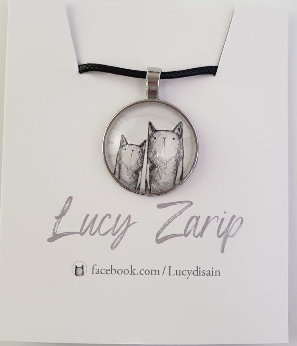 Kaelaehe kahe kassiga