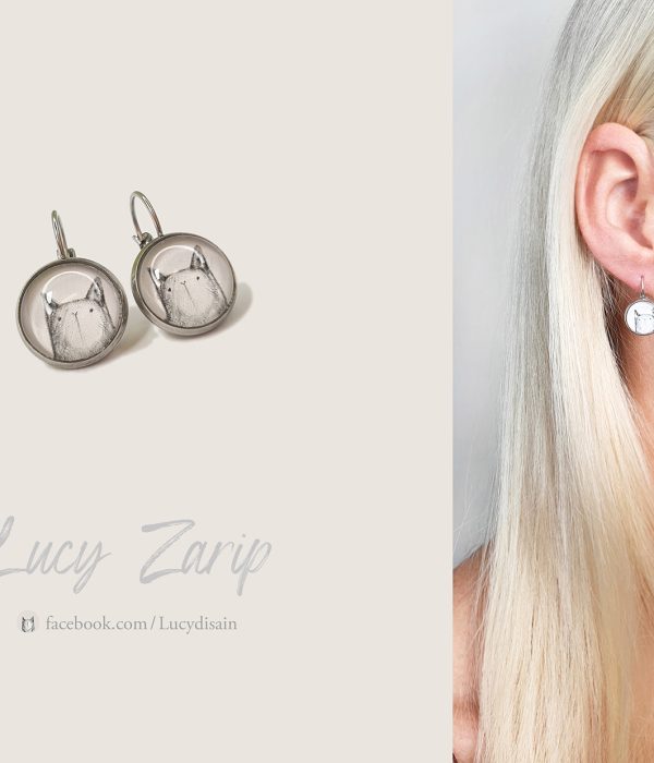 Kõrvarõngas_valge_kass