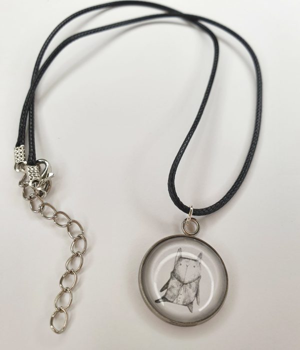 kaelaehe valge kassiga